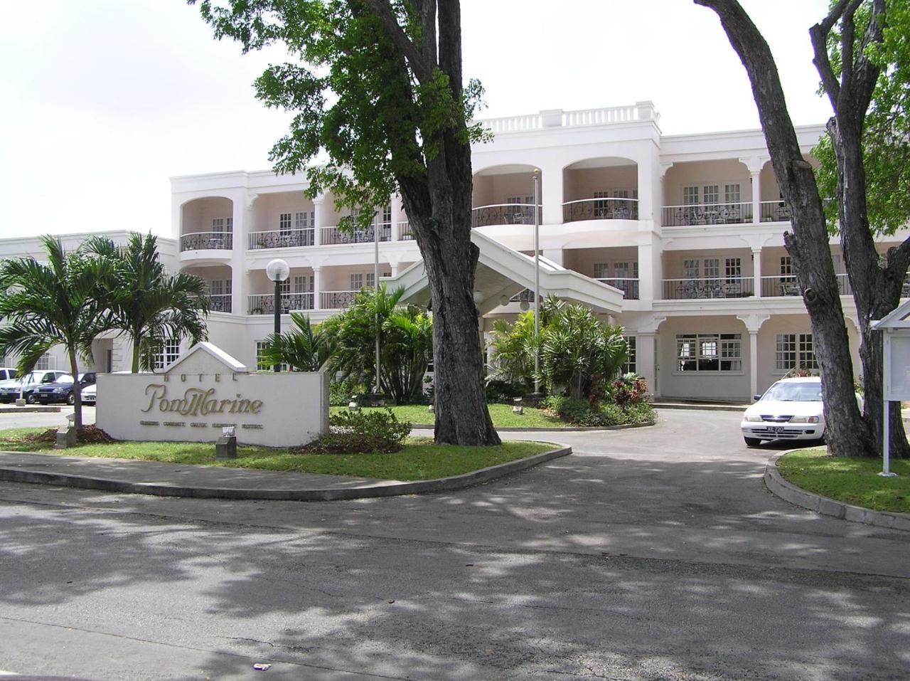 Hotel PomMarine Bridgetown Esterno foto